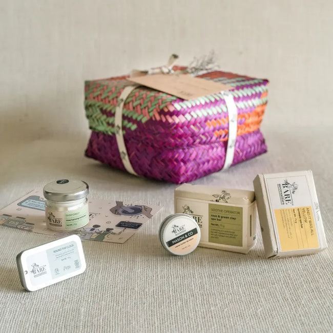 Teen's Green Glow Kit - Plant-Based Skincare Gift Set for Teenagers