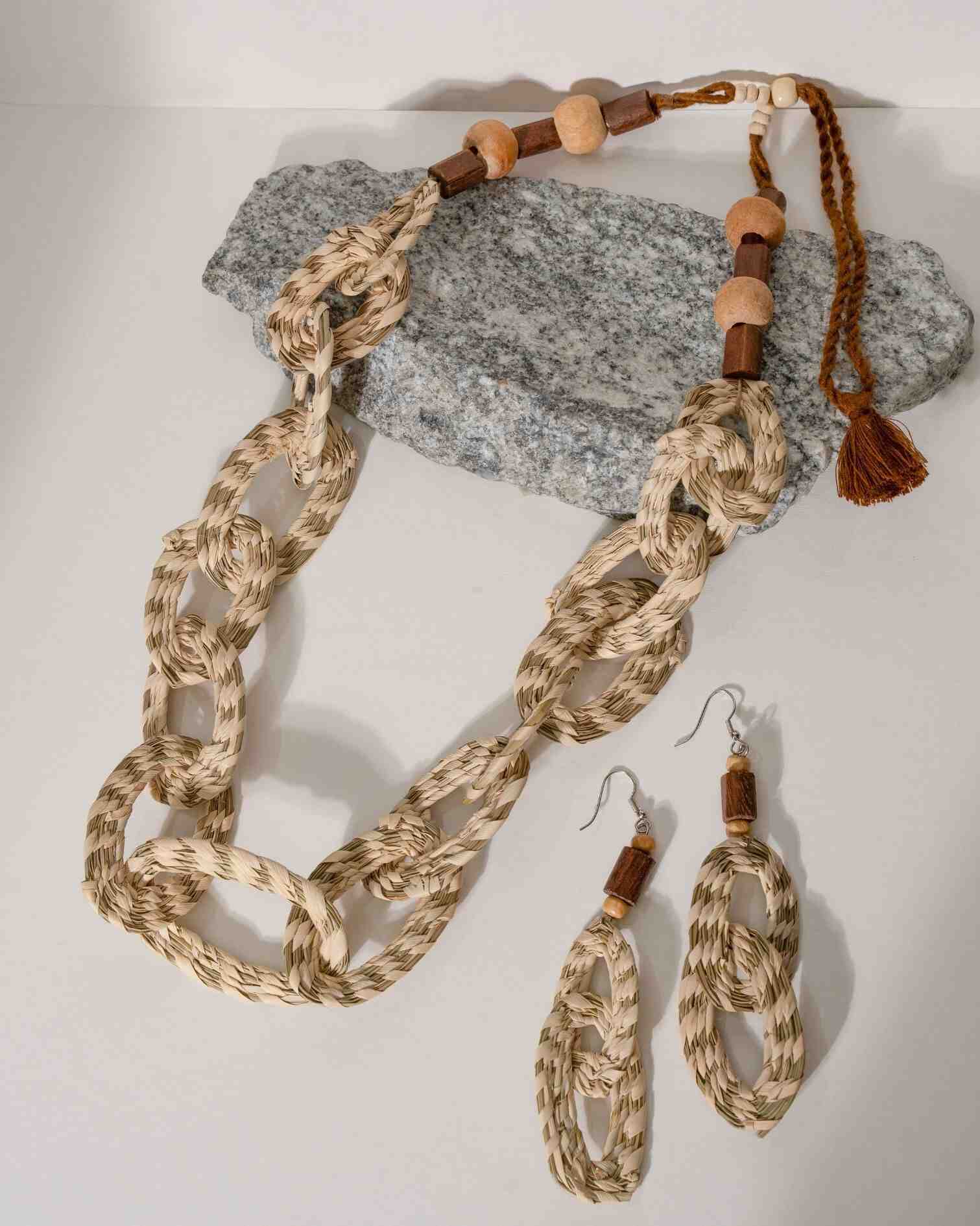 WHE Sabai Grass Handweaving Loop Necklace