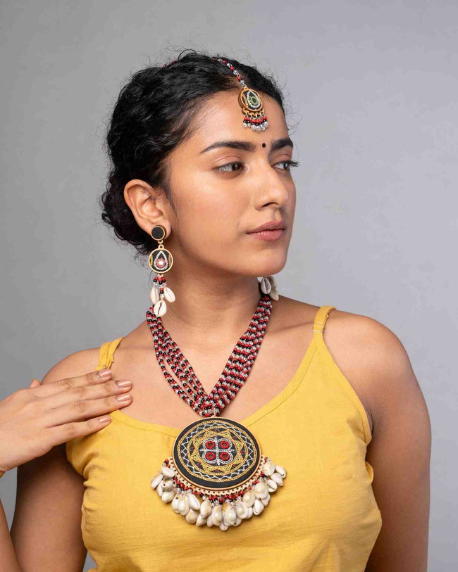 WHE Two in One Hand Embroidered Multicolor pendant Choker